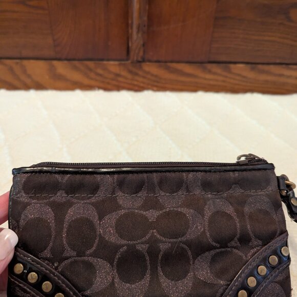 Vintage Coach Soho F12852 Metallic Signature Studded Flap Crossbody Bag - Picture 13 of 16